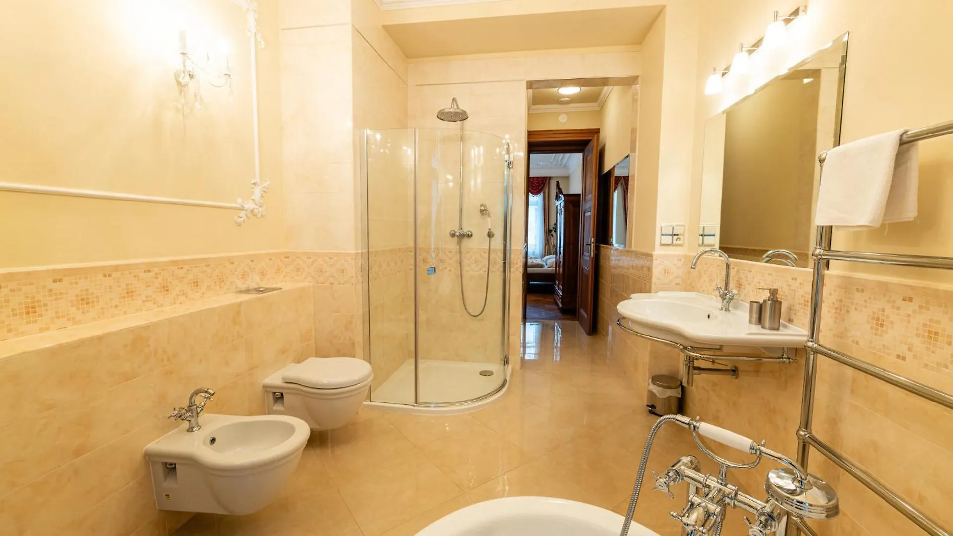 Zlaty Pelikan Apartments 卡罗维发利 捷克