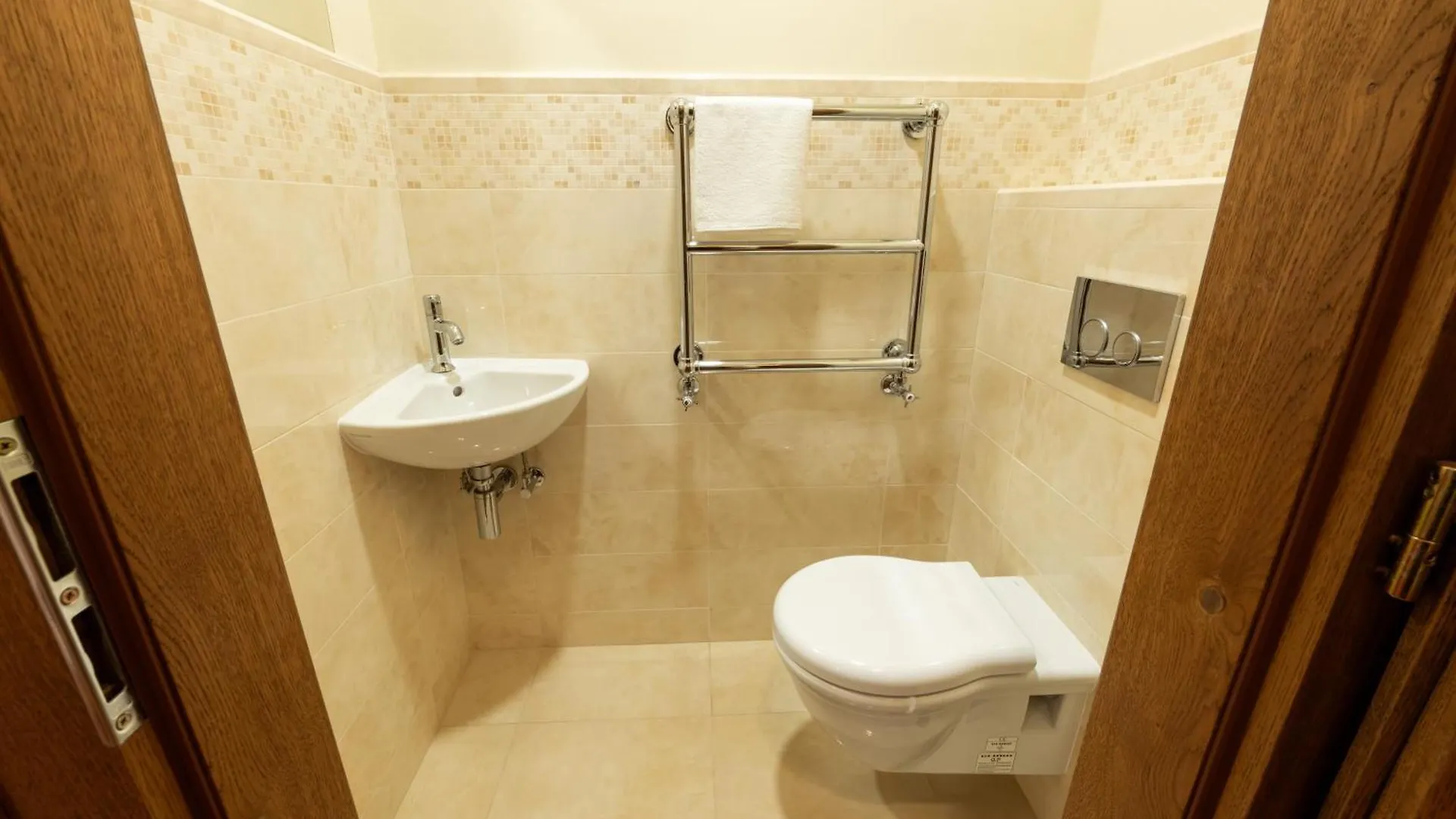 Zlaty Pelikan Apartments 卡罗维发利