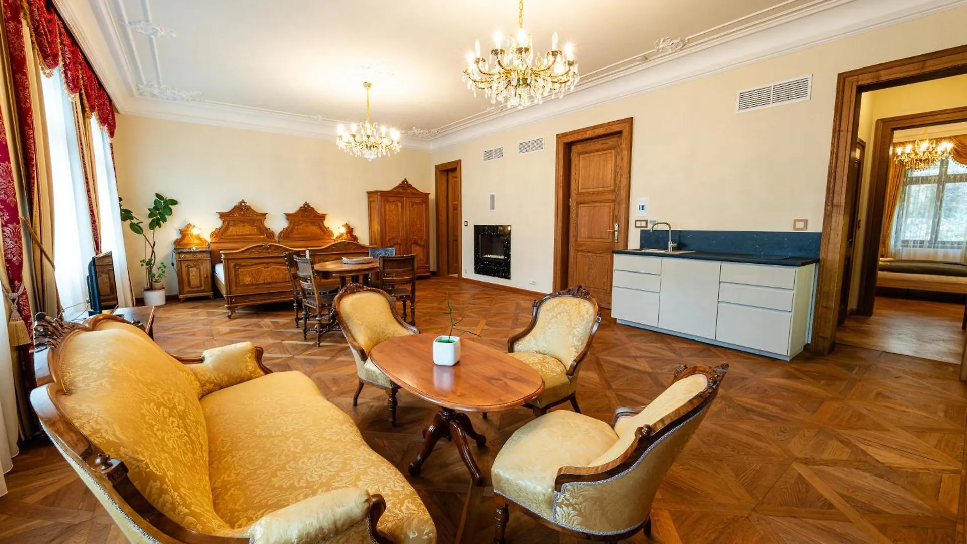 Zlaty Pelikan Apartments Karlovy Vary 0*,  Czech Republic