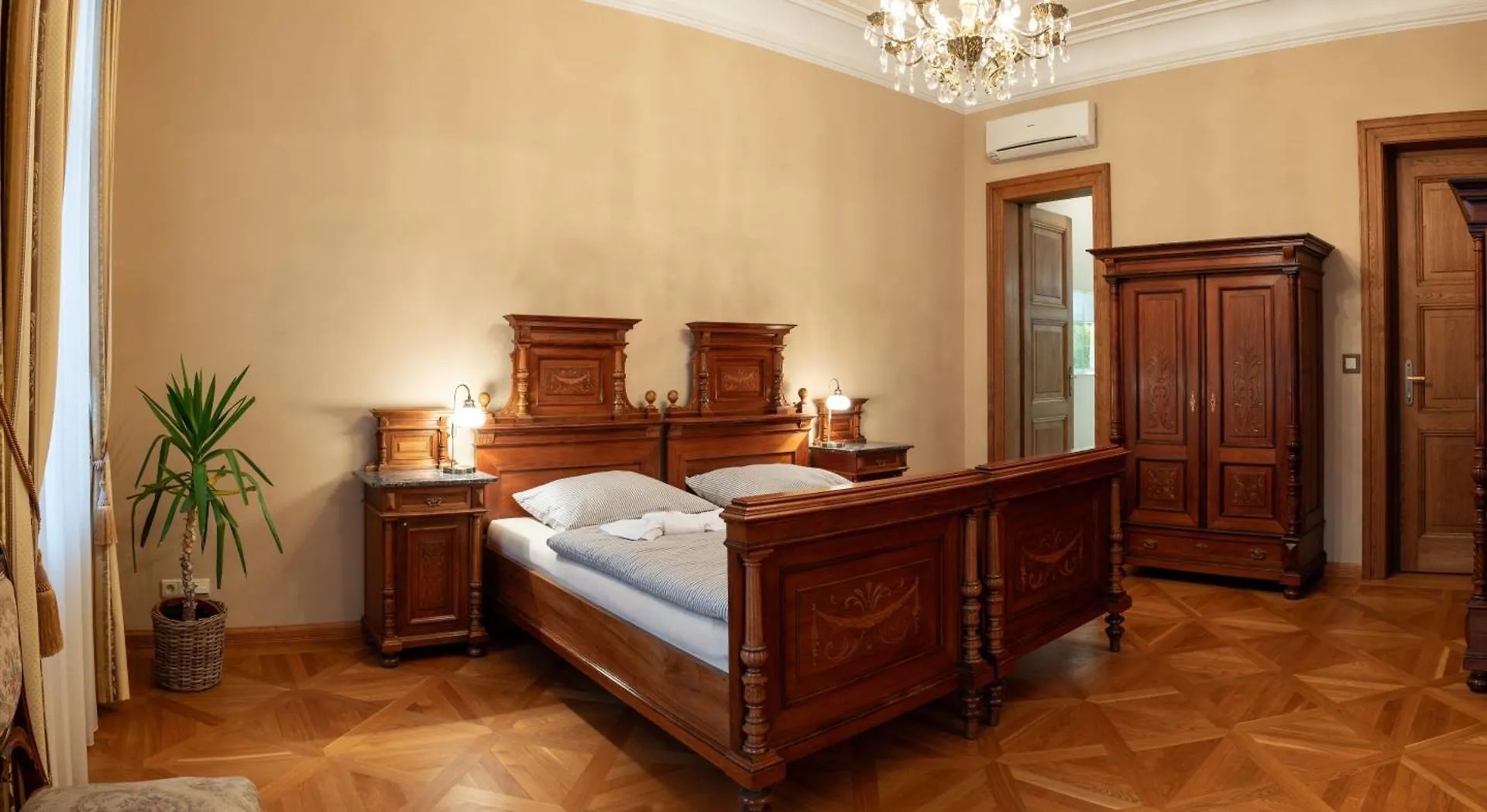 Zlaty Pelikan Apartments Karlovy Vary
